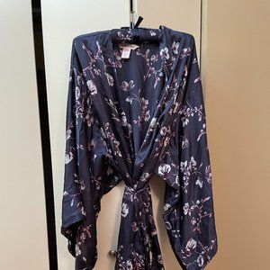 La Vie en Rose Silk Kimono